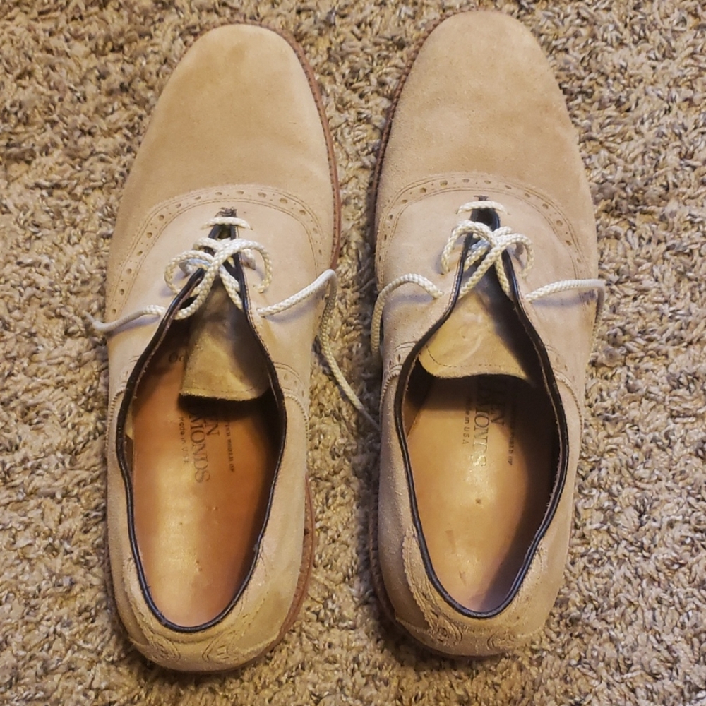 Allen Edmonds Oakmont tan suede 9.5